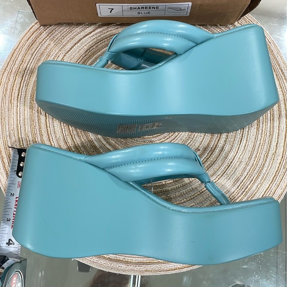 NIB TEAL light turquoise blue platform flatforms robins egg FLIP FLOP sandals 7 - Picture 1 of 12